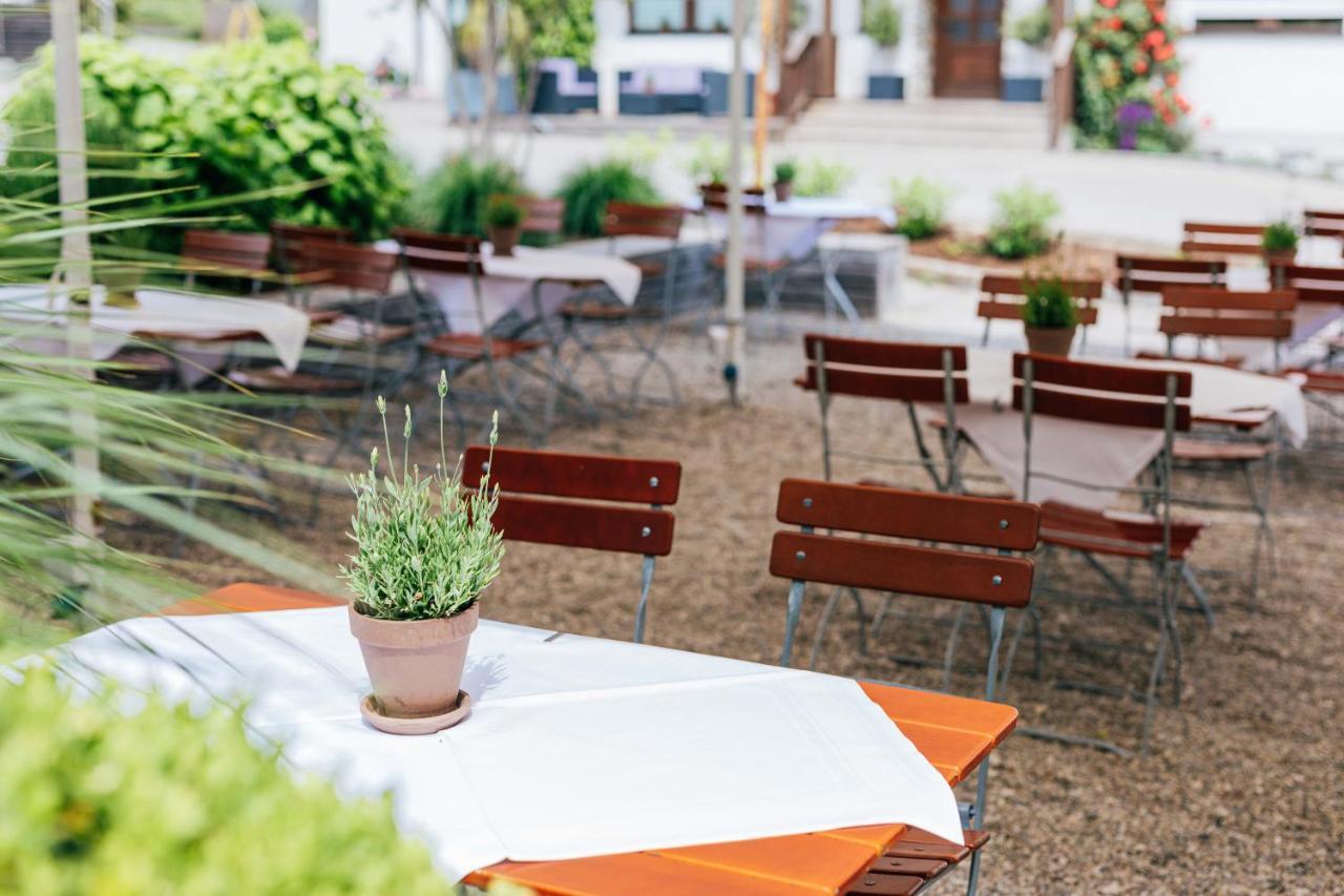 Gasthaus Hotel Ostermeier Attenkirchen エクステリア 写真