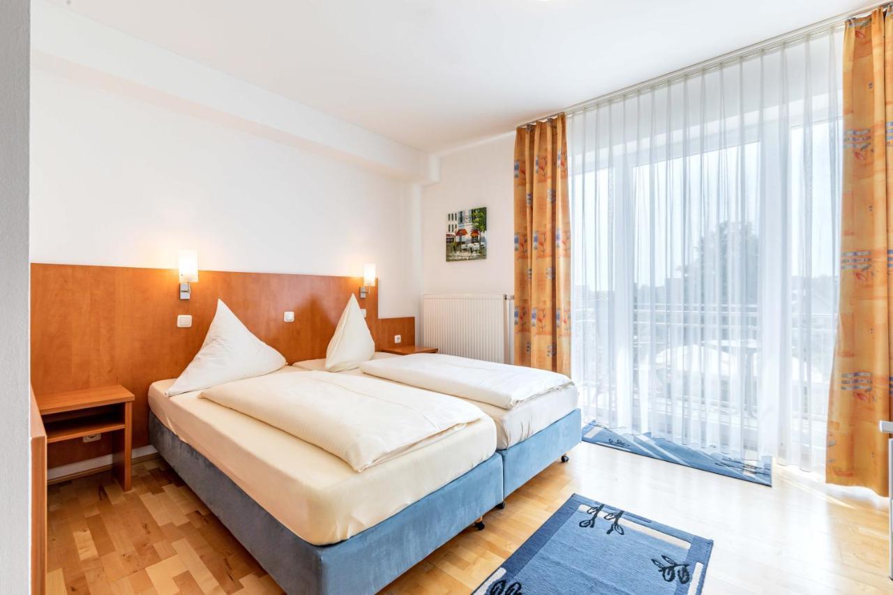 Gasthaus Hotel Ostermeier Attenkirchen エクステリア 写真