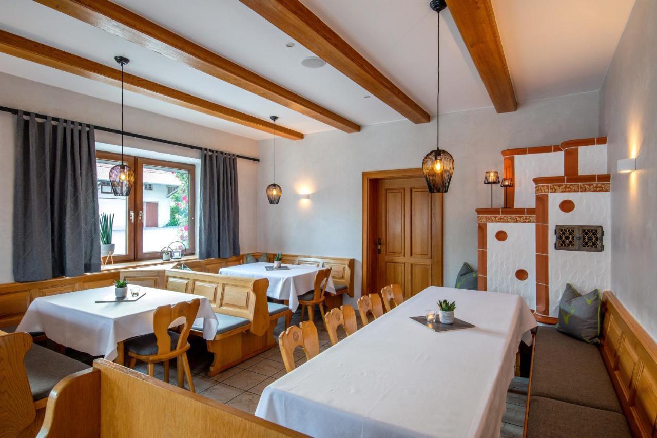 Gasthaus Hotel Ostermeier Attenkirchen エクステリア 写真