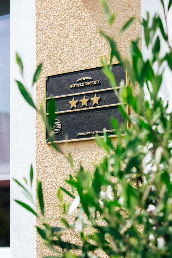 Gasthaus Hotel Ostermeier Attenkirchen エクステリア 写真